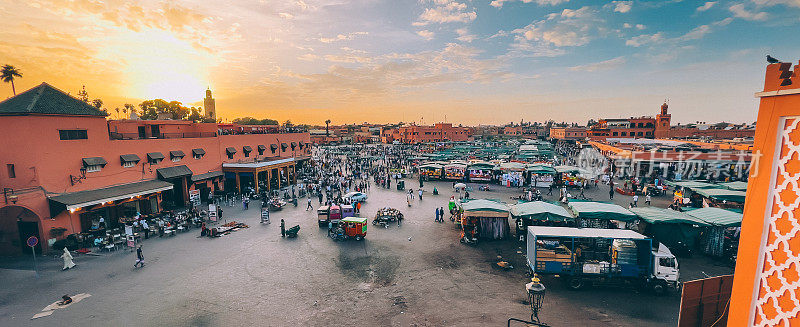 Djemaa El Fna广场，摩洛哥马拉喀什